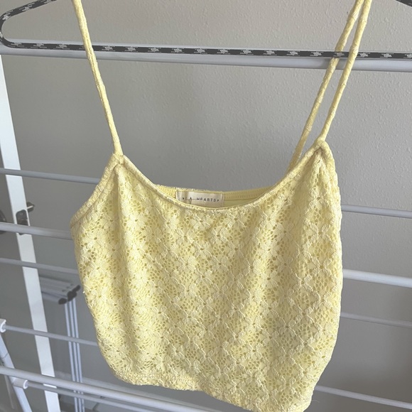 Soft yellow daisy lace cropped tank  from La Hearts from PacSun Size small - Picture 1 of 3